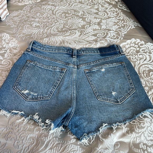 Abercrombie High Rise shorts size 4 - Picture 4 of 11